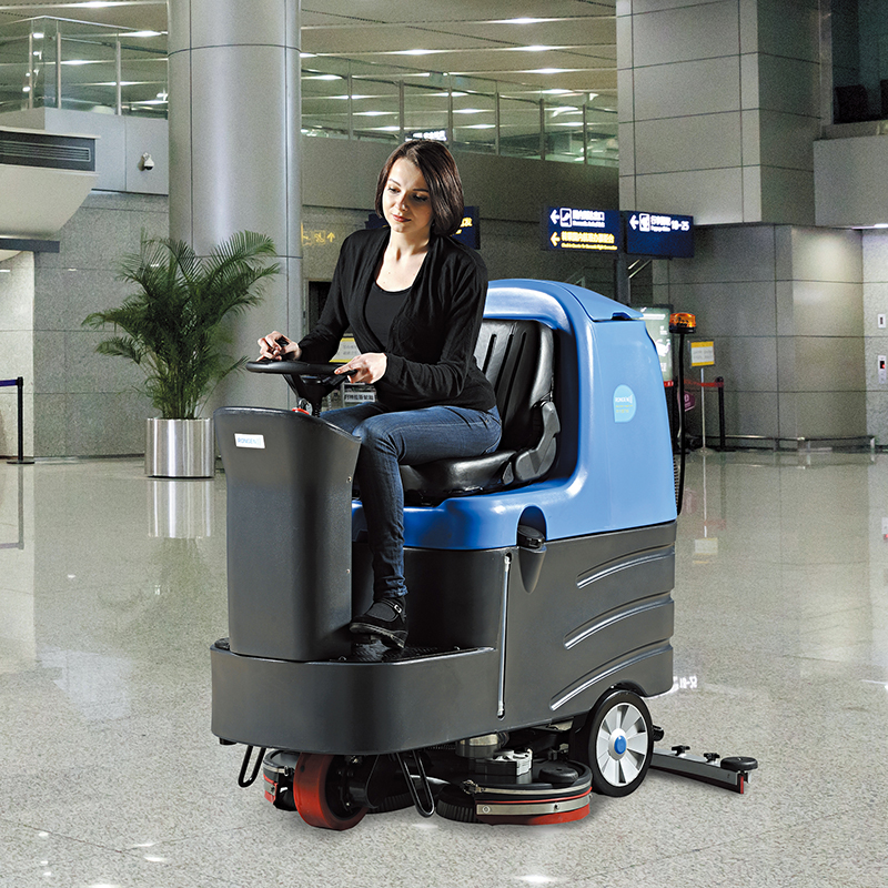 駕駛式洗地機(jī)適合大型場(chǎng)所使用嗎？