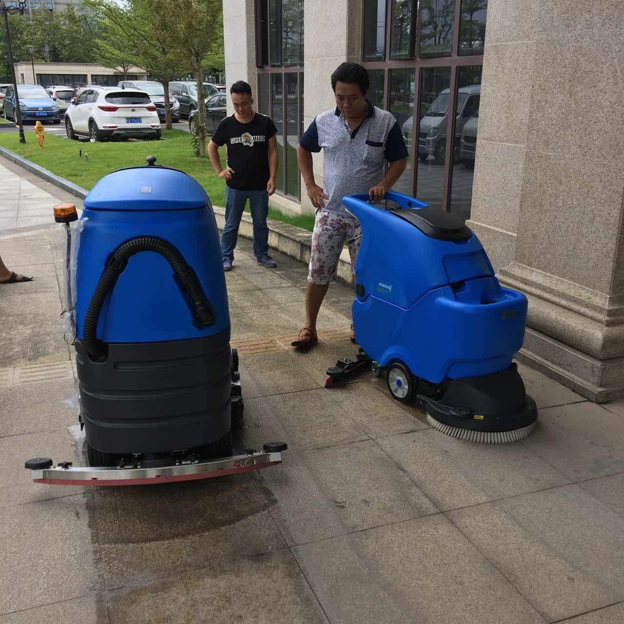 地下停車場為什么要用駕駛式洗地機？