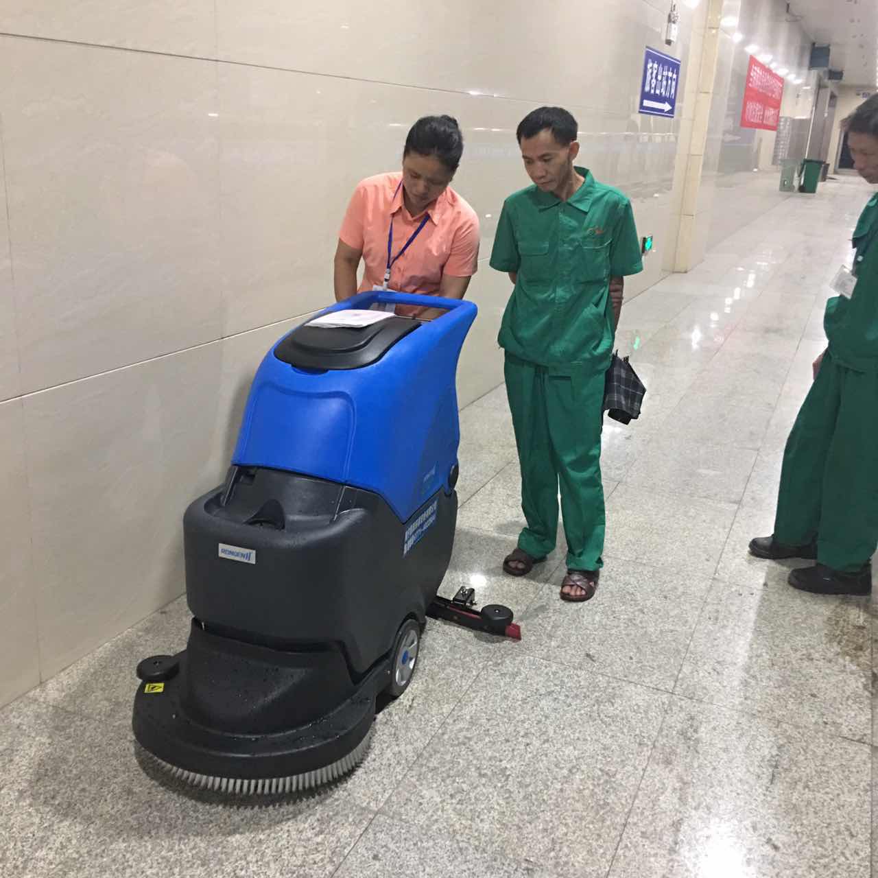 全自動洗地機(jī)